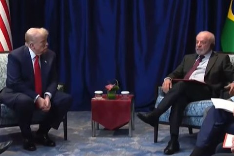 Trump fala sobre Bolsonaro após reunião com Lula: “Me sinto muito mal pelo que aconteceu com ele”