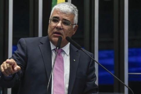 Girão pede impeachment de Dino e Barroso por “atividade política”