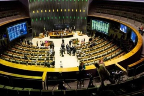 Congresso impõe nova derrota a Lula e restaura regras que favorecem o desenvolvimento