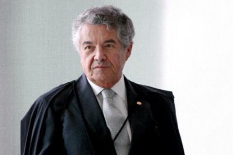 “Nem na ditadura militar vimos isso”, alerta ex-ministro do STF sobre censura a Bolsonaro
