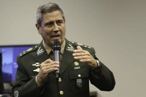 PF diz que Braga Netto descumpriu decisão e falou com Bolsonaro