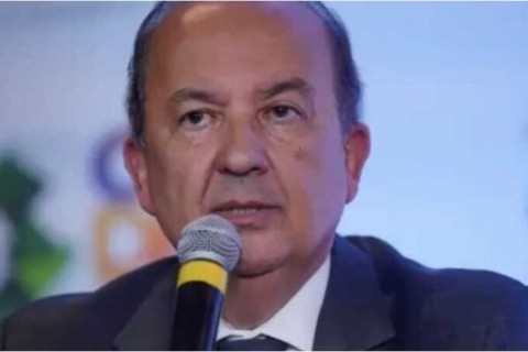 Moraes autoriza Jorginho Mello a visitar Bolsonaro em domiciliar