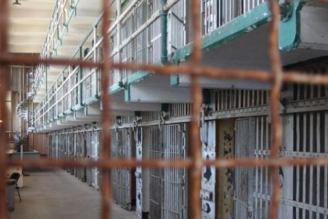 Indonésia:  divulgar notícias falsas passa a ter punição com prisão