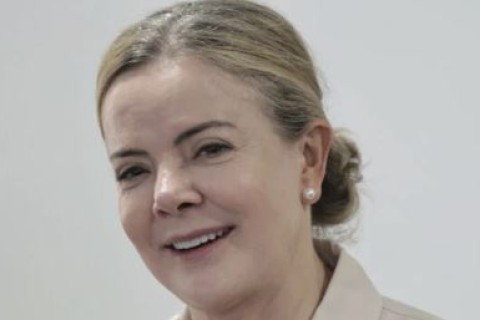 Gleisi alega que CPMI do INSS pode atrasar a ressarcir vítimas
