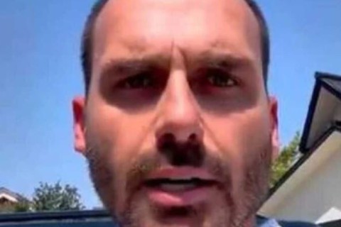 Eduardo Bolsonaro aciona polícia nos EUA após ser vigiado por carro suspeito