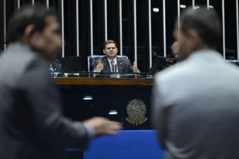 Senado derruba decreto de Lula sobre IOF e escancara crise de confiança entre governo e Congresso