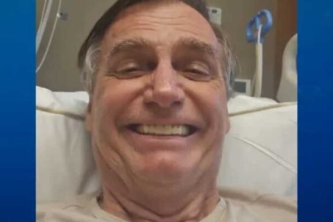 Bolsonaro segue estável e com boa aceitação da dieta oral, diz boletim médico