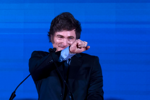 Milei negocia acordo para que argentinos entrem nos EUA sem visto