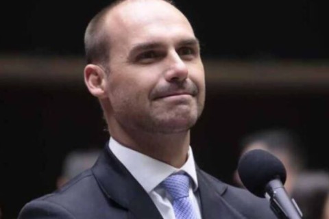 PGR pede abertura de inquérito contra Eduardo Bolsonaro
