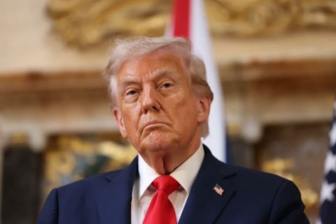 Trump anuncia tarifa adicional de 100% à China, em novembro