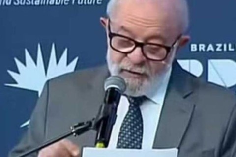 Na Cúpula dos Brics, Lula volta a passar vexame internacional
