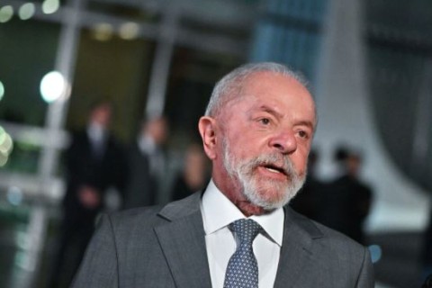 “Sem o Bolsonaro ele não é nada”, diz Lula sobre Tarcísio de Freitas