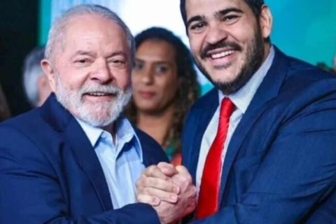 Com a bênção do PT, Lula prepara nome de confiança para o Supremo