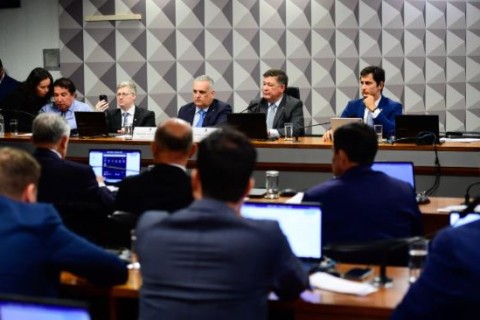 Sem presidência e relatoria: governo Lula perde controle logo na instalação da CPMI do INSS