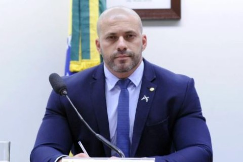 Daniel Silveira passa por cirurgia e segue em repouso
