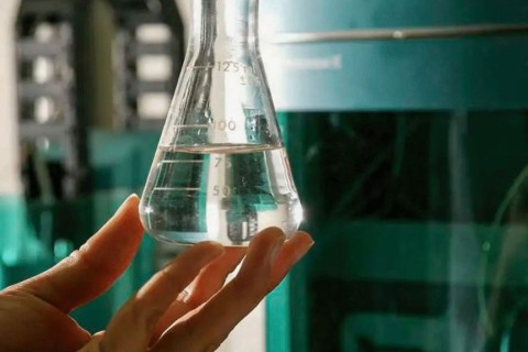 Sobe para três o número de pessoas com suspeita de contaminação por metanol em Goiás