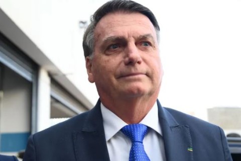Bolsonaro ignora perseguição de Moraes e mantém serenidade em encontro com Damares