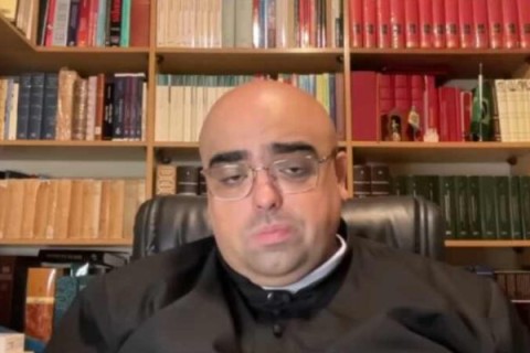 Padre de Osasco pede a Moraes a restituição de seu passaporte
