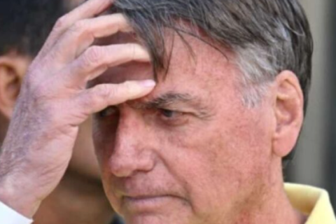 Bolsonaro volta a piorar e pede visita médica em casa