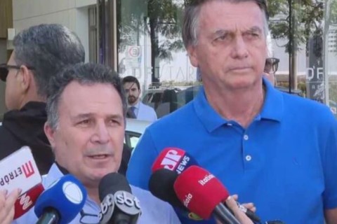 Exames de Bolsonaro indicam quadro de pneumonia, diz médico