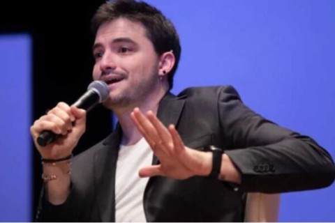 Nem Felipe Neto poupa governo Lula de críticas no caso do IOF