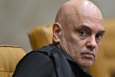 Colunista da Folha pede fim da normalização de censuras do STF
