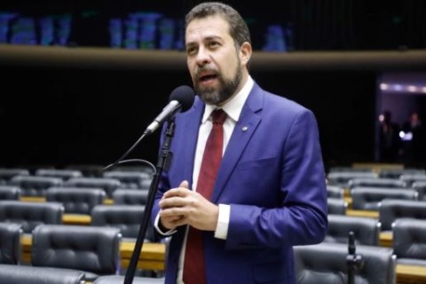 Boulos diz que Lula deu a “missão de colocar o governo na rua”