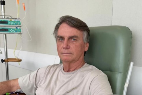 Com pressão controlada, Jair Bolsonaro  reage bem ao deixar UTI
