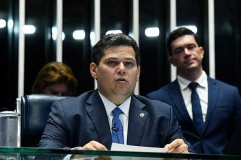 Alcolumbre diz que Senado pode analisar projeto para reduzir penas de condenados pelo 8/1