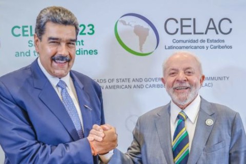 Lula vai à Colômbia discutir crise entre Venezuela e EUA