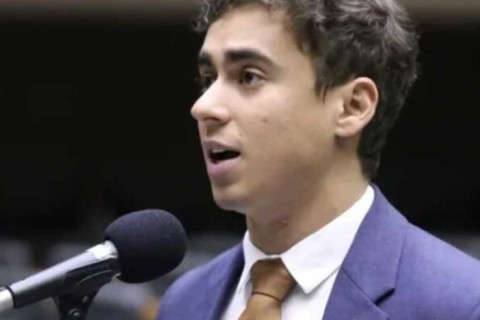 “Difícil é saber quem você é sem a Sandy”: Nikolas rebate protesto agressivo de Junior Lima