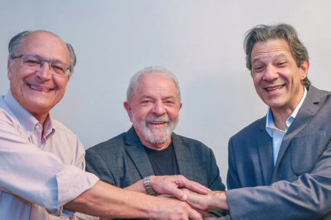 Lula aposta em Alckmin, Haddad e Vieira para negociar com EUA