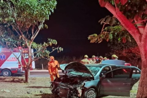 Carro com 5 ocupantes colide e termina em tragédia no DF
