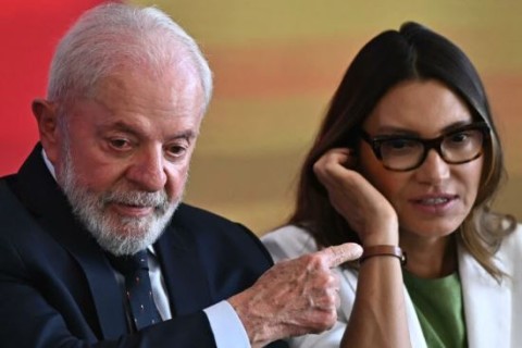 Câmara cobra governo após fala de Janja sobre regulação de redes sociais