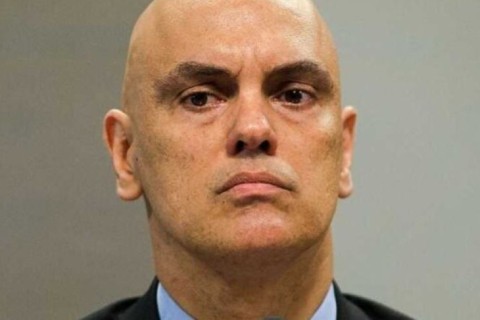 Decisão de Moraes se baseou em posts de Bolsonaro, Eduardo e até Trump