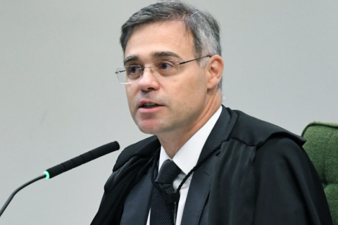 Mendonça e Nunes Marques votam contra condenação de Carla Zambelli