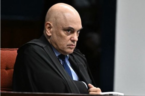 Urgente: Moraes anula decisão da Câmara e retira mandato de Zambelli