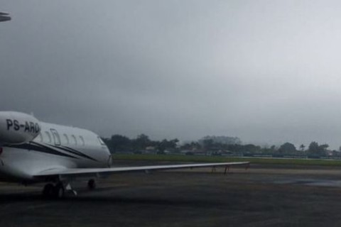 Nevoeiro paralisa aeroportos em Santa Catarina e passageiros enfrentam cancelamentos