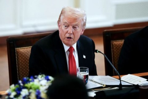 Donald Trump diz que conversará em breve com Nicolás Maduro