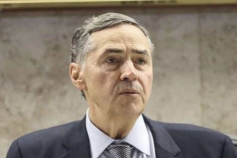 Barroso multa mulher que xingou servidores em Rio Verde Goiás