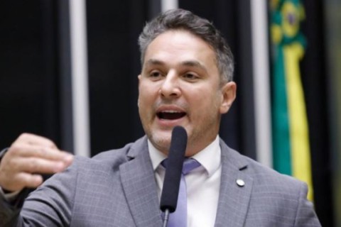 Zucco cobra demissão de diretor da PF após operação no Rio