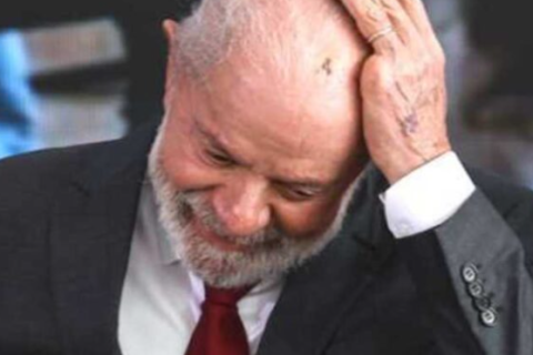 Brasileiros promovem ato de protesto contra Lula em Nova York