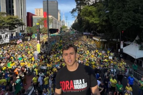 Nikolas ironiza Moraes: “Posso usar cartão de crédito e pente”