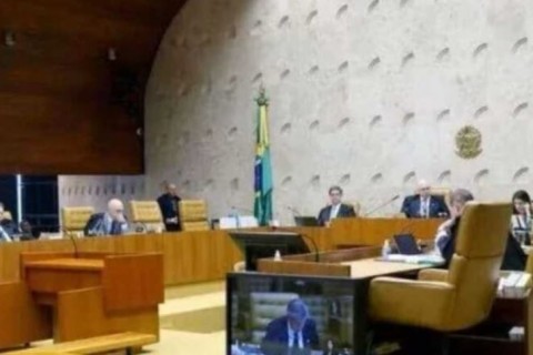 Mais um ministro chora copiosamente durante sessão do STF
