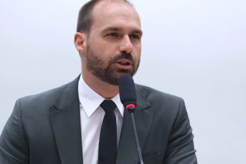 Eduardo chama Moraes de tirano de beira de estrada