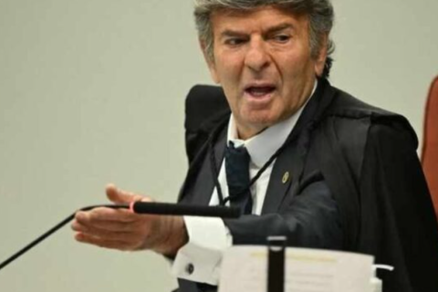 URGENTE: Fux vota pela incompetência do STF para julgar núcleo crucial