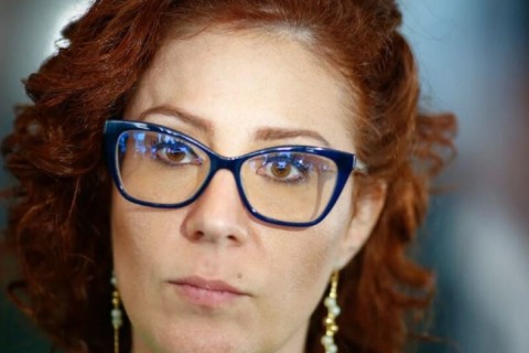 URGENTE: Moraes vota por 10 anos de prisão e cassação de Carla Zambelli