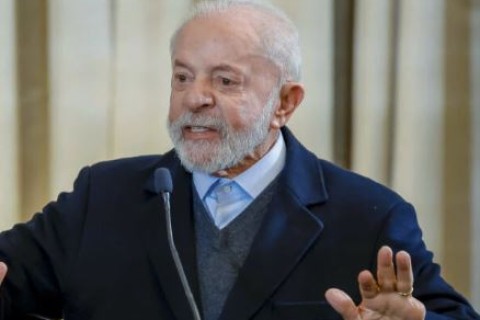 Escândalo no INSS: Lula culpa Bolsonaro e diz não ter pressa para investigar caso