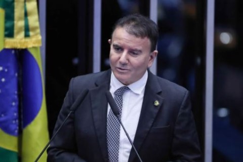 Detido por Ordem de Zanin, Prefeito de Palmas Luta Pela Vida Após Infarto na prisão