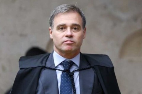 Mendonça interrompe julgamento que pode “amarrar as mãos” da polícia brasileira